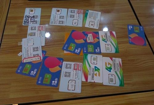 Hộ chiếu và thẻ sim 4G