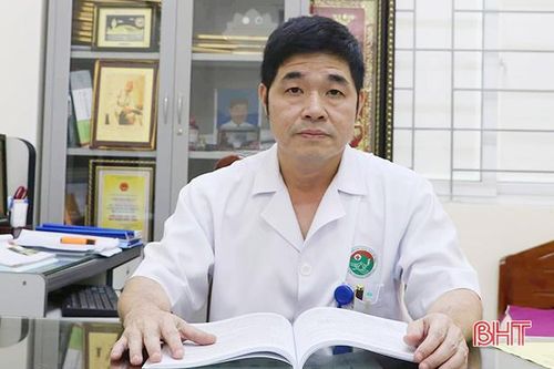 Bác sỹ Hoàng Quang Trung cho rằng để đảm bảo sức khỏe hoàn thành tốt kỳ thi, các thí sinh và phụ huynh cần có sự chuẩn bị chu đáo về mặt hậu cần.