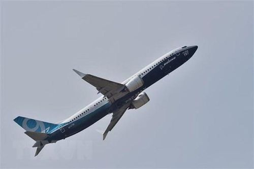 Máy bay Boeing 737 MAX 9 trình diễn tại Triển lãm hàng không quốc tế Paris, Pháp. (Nguồn: AFP/ TTXVN)