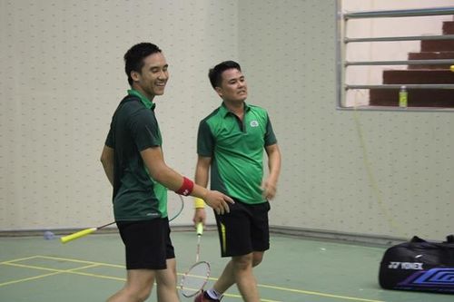 Tiếng cười thường trực ngay cả trên sân thi đấu.