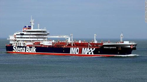  Trước đó hôm 14/7, một tàu chở dầu của Các tiểu vương quốc Arab thống nhất - UAE cũng bị IRGC chặn lại gần đảo Larak ở eo biển Hormuz, "nút thắt cổ chai" trên tuyến đường thủy trọng yếu ở khu vực Vịnh Ba Tư. 