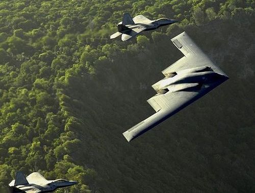  20 chiếc B-2 Spirit đến nay vẫn được coi như một biểu tượng sức mạnh của không quân Mỹ với khả năng tấn công cực kì mạnh mẽ. 