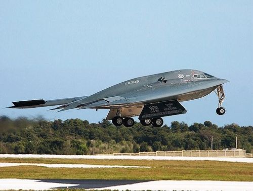  Không quân Mỹ hiện có kế hoạch sử dụng B-2 Spirit đến ít nhất năm 2032, thời điểm chiếc B-21 Raider xuất hiện. 
