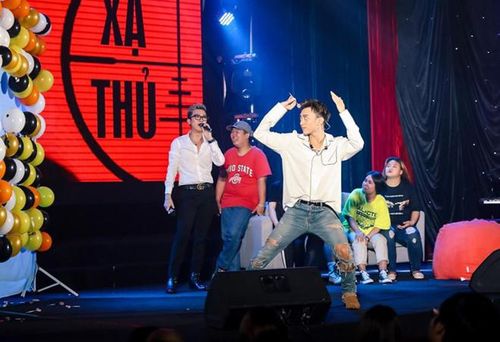 Buổi họp fan trôi qua với nhiều kỷ niệm đáng nhớ với Soobin Hoàng Sơn cũng như người hâm mộ. Anh cùng họ giao lưu, tham gia các trò chơi. Mỗi người hâm mộ giành chiến thắng trong các trò chơi nhận được một phần quà, chẳng hạn gấu bông có chữ ký và lời đề tặng do thần tượng viết ngay trên sân khấu,…