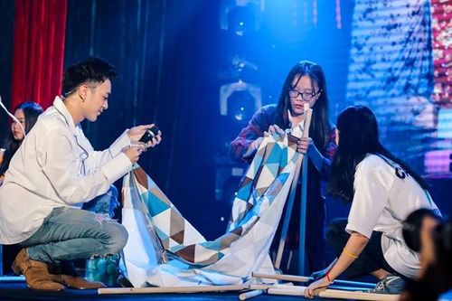 Bên cạnh các trò chơi và thử thách mà fan dành cho Soobin, nam ca sĩ cũng trả lời những câu hỏi mà người hâm mộ gửi cho anh.