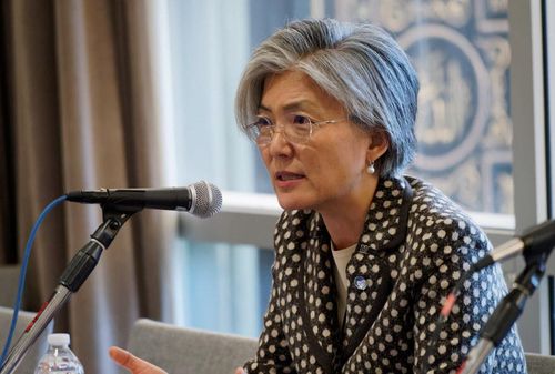 Ngoại trưởng Hàn Quốc Kang Kyung-wha ngày 31/7 tuyên bố vụ phóng tên lửa mới nhất của Triều Tiên không giúp ích cho các nỗ lực giảm nhẹ căng thẳng trên Bán đảo Triều Tiên