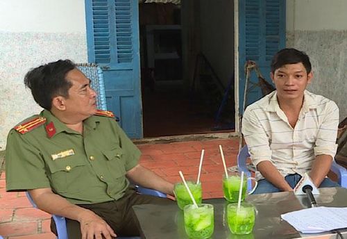 Anh Nhớ mong muốn cơ quan chức năng phối hợp để tìm cách giải cứu vợ anh sớm về với gia đình.