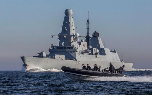 Tàu khu trục HMS Defender của Anh. Ảnh: The Telegraph