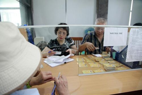 Thẻ có giá trị sử dụng 5 năm kể từ ngày được cấp; riêng với nhân khẩu thuộc hộ nghèo, thẻ có giá trị sử dụng trong năm (đến hết ngày 31/12).