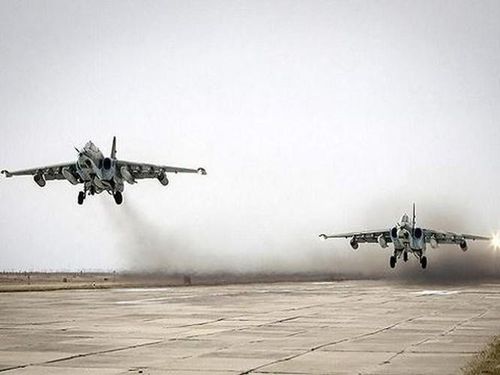  Su-25 thường được cho là tương tự máy bay A-10 của Mỹ nhưng Su-25 đã được phát triển lên mức độ tinh vi hơn 