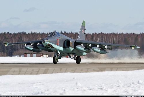  So với thế hệ trước, cường kích Su-25SM3 được nâng cấp mạnh về hệ thống điện tử, theo đó máy bay sẽ mang trên mình những thiết bị hàng không quân sự tối tân nhất hiện nay của Nga 
