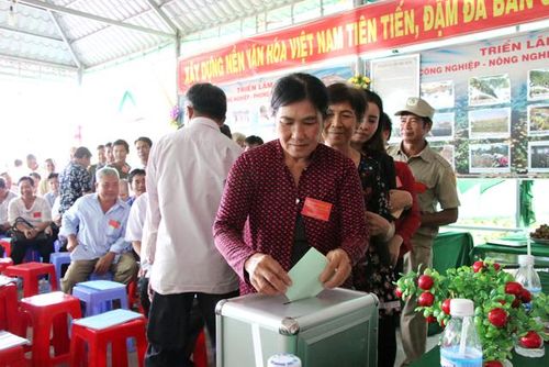 Thành viên Canh Tân Hội quán tham gia hội nghị thành lập Hợp tác xã nông sản an toàn An Hòa (huyện Châu Thành)