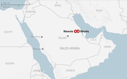 Vị trí hai nhà máy dầu bị không kích nằm ở phía bắc Saudi Arabia, cách biên giới Yemen gần 1.000 km. Đồ họa: New York Times.