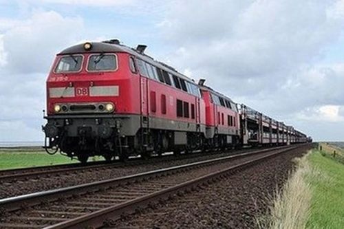  Ngành đường sắt vẫn đứng ngoài cuộc chơi kinh tế thị trường.