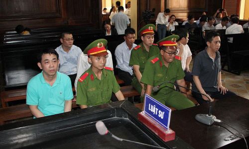 Các bị cáo tại tòa
