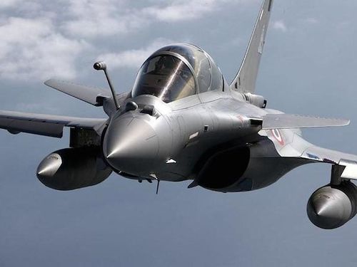 Theo các nguồn tin, phi đội tiêm kích Rafale đầu tiên của Ấn Độ sẽ được triển khai tại căn cứ không quân Ambala gần biên giới Ấn Độ và Pakistan.