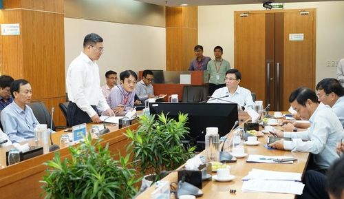 Tổng giám đốc PTSC Lê Mạnh Cường báo cáo tình hình hoạt động SXKD.