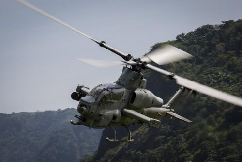  Trực thăng tấn công AH-1Z Viper phối hợp chi viện hỏa lực trên không cho các đơn vị dưới mặt đất. 