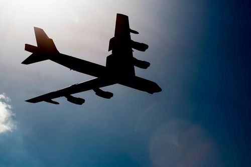  Trong chiến tranh Việt Nam, B-52 thường phải đối chọi với hệ thống phòng không mà không có biện pháp bảo vệ hiệu quả. 