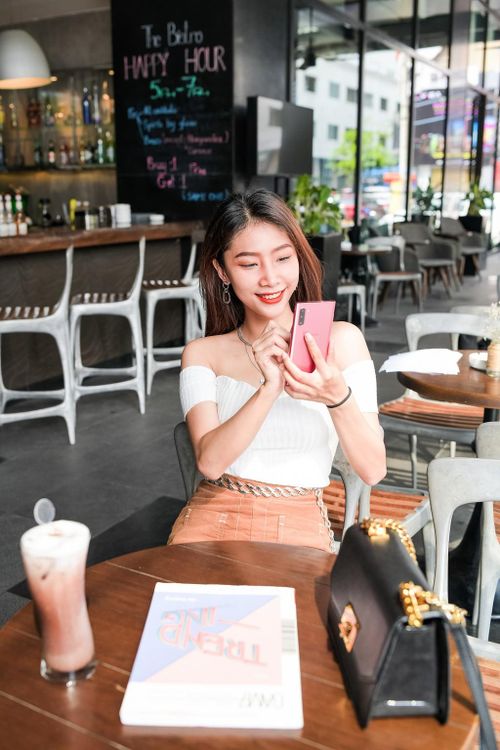 Chiến lược sản phẩm mới của Samsung khá ưu ái và mong muốn chinh phục người dùng nữ.