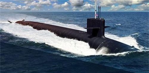  Tuổi thọ của tàu ngầm lớp Columbia dự kiến là 42 năm, như vậy chiếc đầu tiên thuộc lớp này sẽ trong biên chế Hải quân Mỹ đến năm 2070, và chiếc cuối cùng rời khỏi biên chế là vào khoảng năm 2085. 