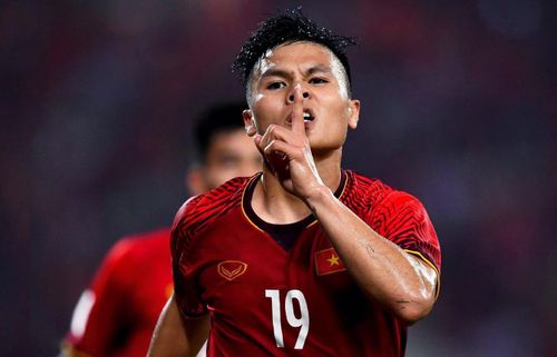 CĐV Bá Kỳ hy vọng Quang Hải sẽ làm nên chuyện trong trận đấu ngày mai.