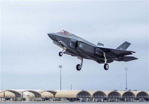  Để tham khảo, hiện tại có hơn 455 tiêm kích F-35A Lightning II được triển khai tại 20 căn cứ ở các quốc gia khác nhau trên thế giới. Tổng thời gian bay của phi đội đã vượt quá 230 nghìn giờ. 