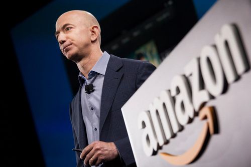 Tỷ phú Amazon Jeff Bezos cho biết đã quyên góp 98,5 triệu USD cho 32 tổ chức giúp đỡ các gia đình vô gia cư tại 23 bang của Mỹ
