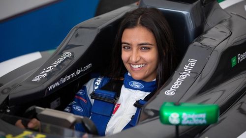 Reema Juffali 27 tuổi, trở thành phụ nữ đầu tiên đua xe ở Saudi Arabia, môn thể thao vốn chỉ dành cho nam giới 