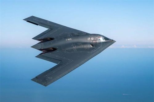 Cũng được "đặt lịch" về hưu vào năm 2030, các máy bay ném bom B-2 Spirit dự kiến sẽ trở thành loại máy bay ném bom chiến lược có vòng đời ngắn bậc nhất thế kỷ 21 của Không quân Mỹ. Nguồn ảnh: BI.