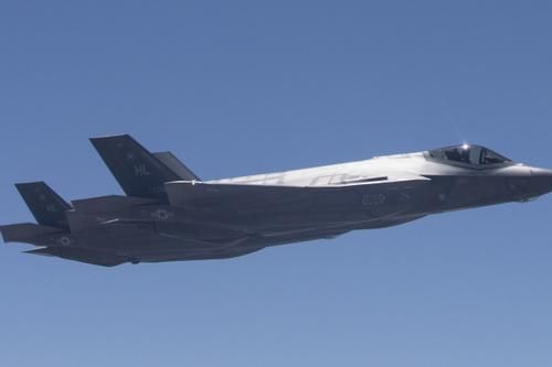 Tiêm kích tàng hình thế hệ 5 F-35 Lightning II của Mỹ. Ảnh: Bussiness Insider.