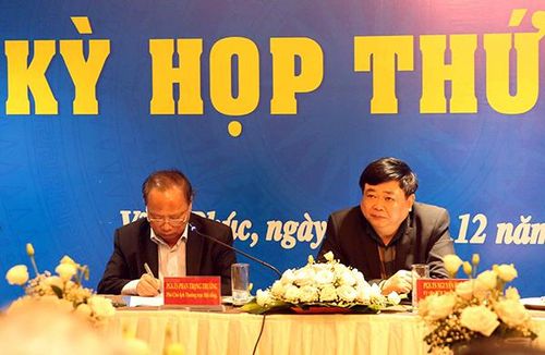 PGS.TS Nguyễn Thế Kỷ và PGS.TS Phan Trọng Thưởng tại kỳ họp