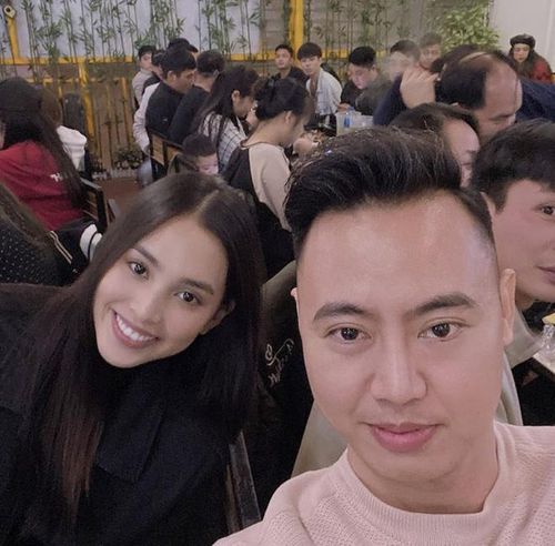 Hoa hậu Tiểu Vy vui mừng trước chiến thắng của U22 Việt Nam.