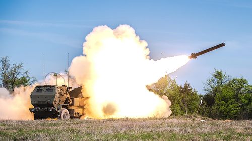  Nguyên mẫu tên lửa Precision Strike Missile rời bệ phóng.