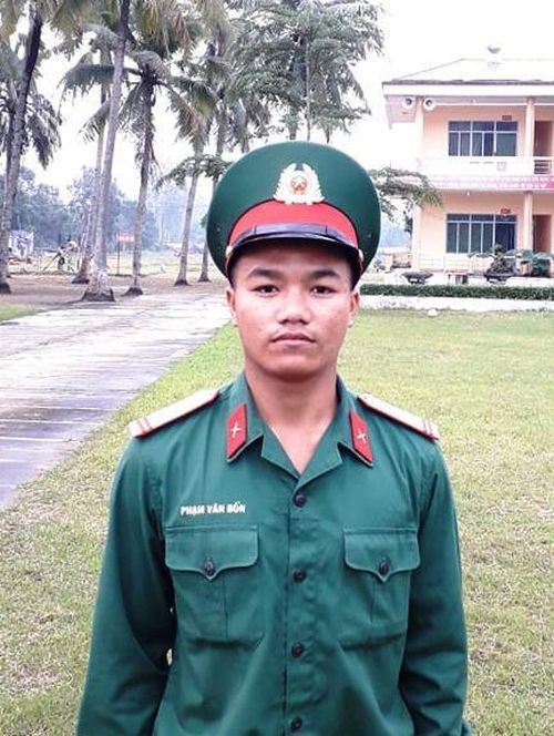  Trung sĩ PHẠM VĂN BỐN.