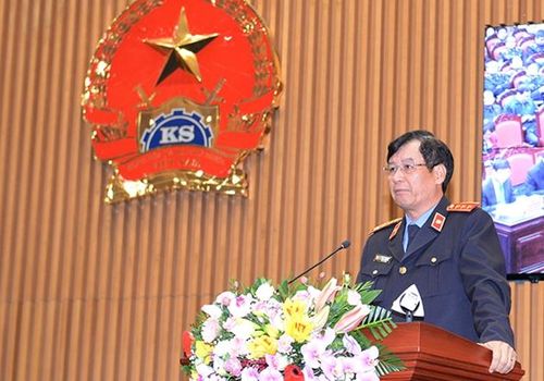 Đồng chí Trần Công Phàn, Phó Viện trưởng VKSND tối cao phát biểu tại Hội nghị.