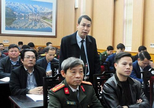 Đại biểu tham gia ý kiến tại hội nghị.