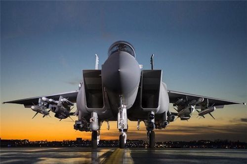 Với thiết kế này, việc tiêm kích F-15EX có thể mang theo số tên lửa nhiều gấp đôi so với tiêm kích Nga như yêu cần của Không quân Mỹ là hoàn toàn có thể.