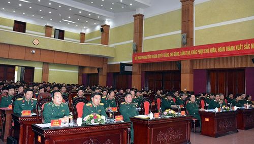 Các đại biểu tham dự hội nghị.