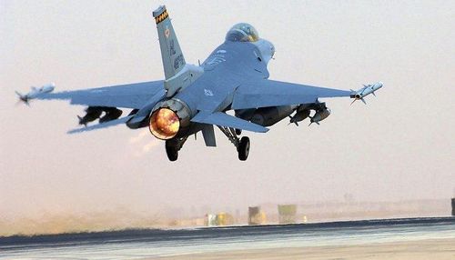 Máy bay chiến đấu Mỹ cất cánh từ Căn cứ Không quân Balad ở Baghdad. Ảnh: US Army