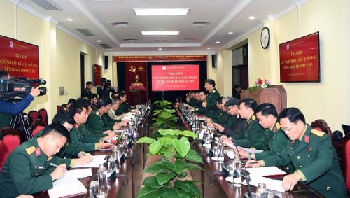 Quang cảnh buổi tọa đàm.