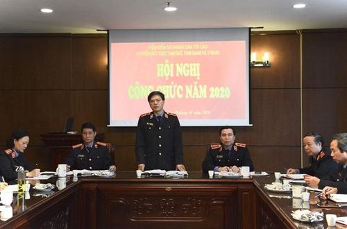 Vụ trưởng Vụ 8 Lương Minh Thống phát biểu tại hội nghị .