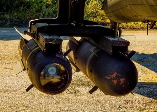 Hình ảnh tên lửa Hellfire đang được gắn trên các trực thăng tấn công. Mỗi trực thăng tấn công được trang bị từ 6 đến 10 quả tên lửa này.