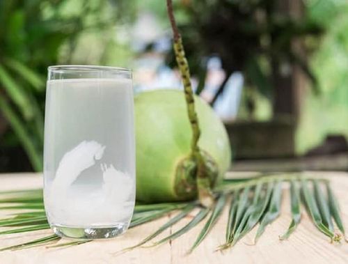 Ngoài ra, loại thức uống này còn giúp bổ sung thêm nước ối cho phụ nữ mang thai. Mặt khác, còn giúp tuần hoàn máu cho cả mẹ và con được tốt hơn