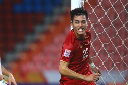 Khoảnh khắc Tiến Linh ăn mừng sau pha mở tỷ số cho U23 Việt Nam mở ra niềm hy vọng cho nhiều người hâm mộ đang theo dõi trận đấu.