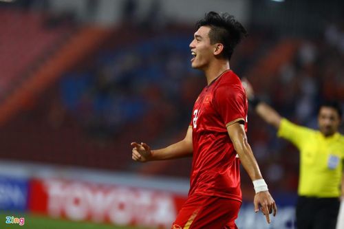 Tiến Linh bỏ lỡ chiến tích Thường Châu năm 2018, U23 châu Á 2020 là giải đấu cấp châu lục đầu tiên anh tham gia cùng U23 Việt Nam. Là người ghi bàn thắng đầu tiên cho U23 Việt Nam ở giải đấu này, Tiến Linh hứa hẹn mở ra cánh cửa đi tiếp cho thầy trò HLV Park Hang-seo.