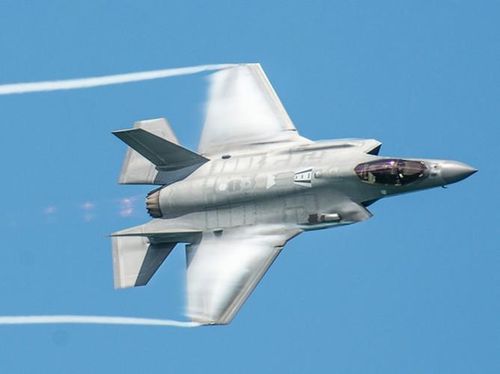  Việc F-35 có thể mang tới 10,5 tấn vũ khí khi chỉ là máy bay một động cơ không khỏi khiến giới quan sát bất ngờ. 