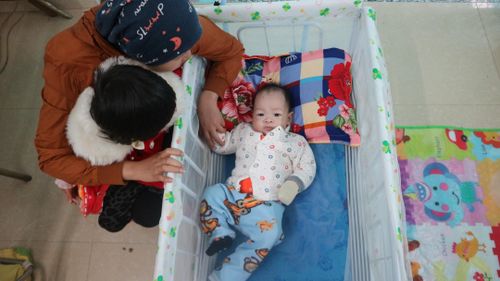 Nhìn Bình An lớn lên từng ngày là niềm hạnh phúc của mẹ Liên.