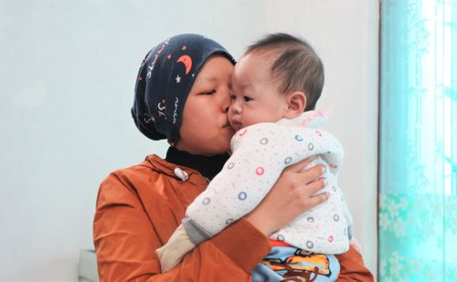 Cậu con trai bé bỏng như một "phép màu".