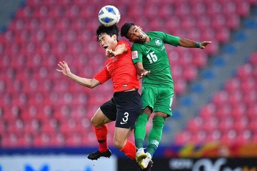 U23 Hàn Quốc (áo đỏ) bỏ lỡ nhiều cơ hội.